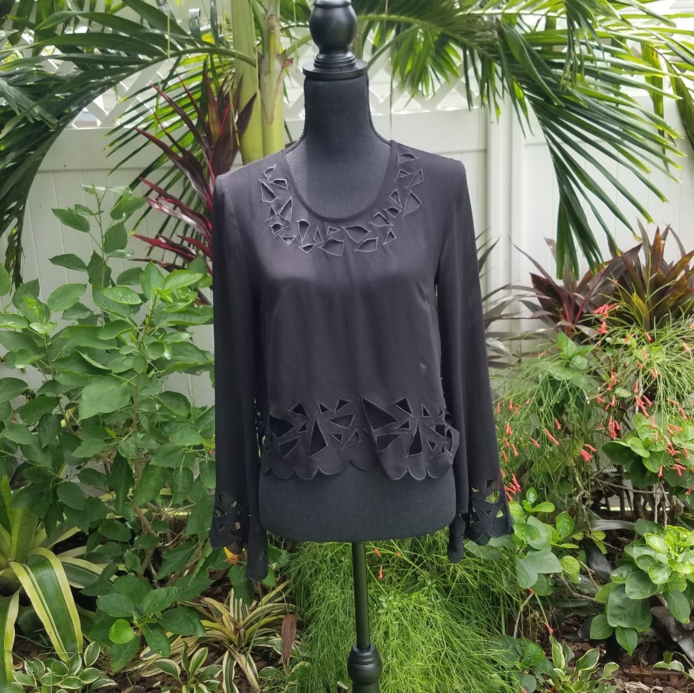 L'amour nanette lapore shirt W/cut out detail